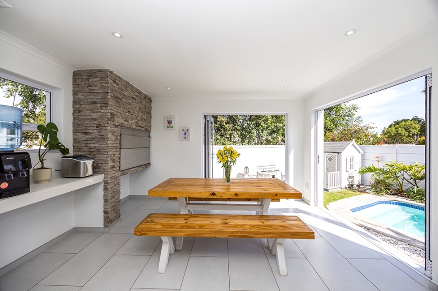 3 Bedroom Property for Sale in Sunningdale Western Cape